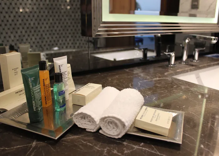 Отель Hilton Bomonti 5*